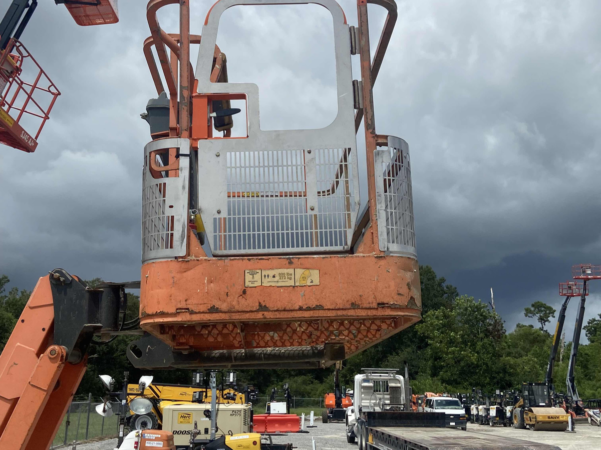 2017 JLG 460SJ-4