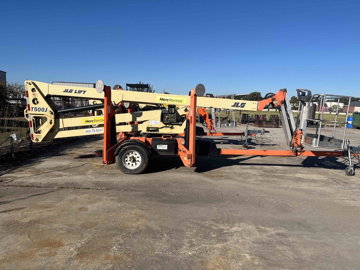 2018 JLG T500J