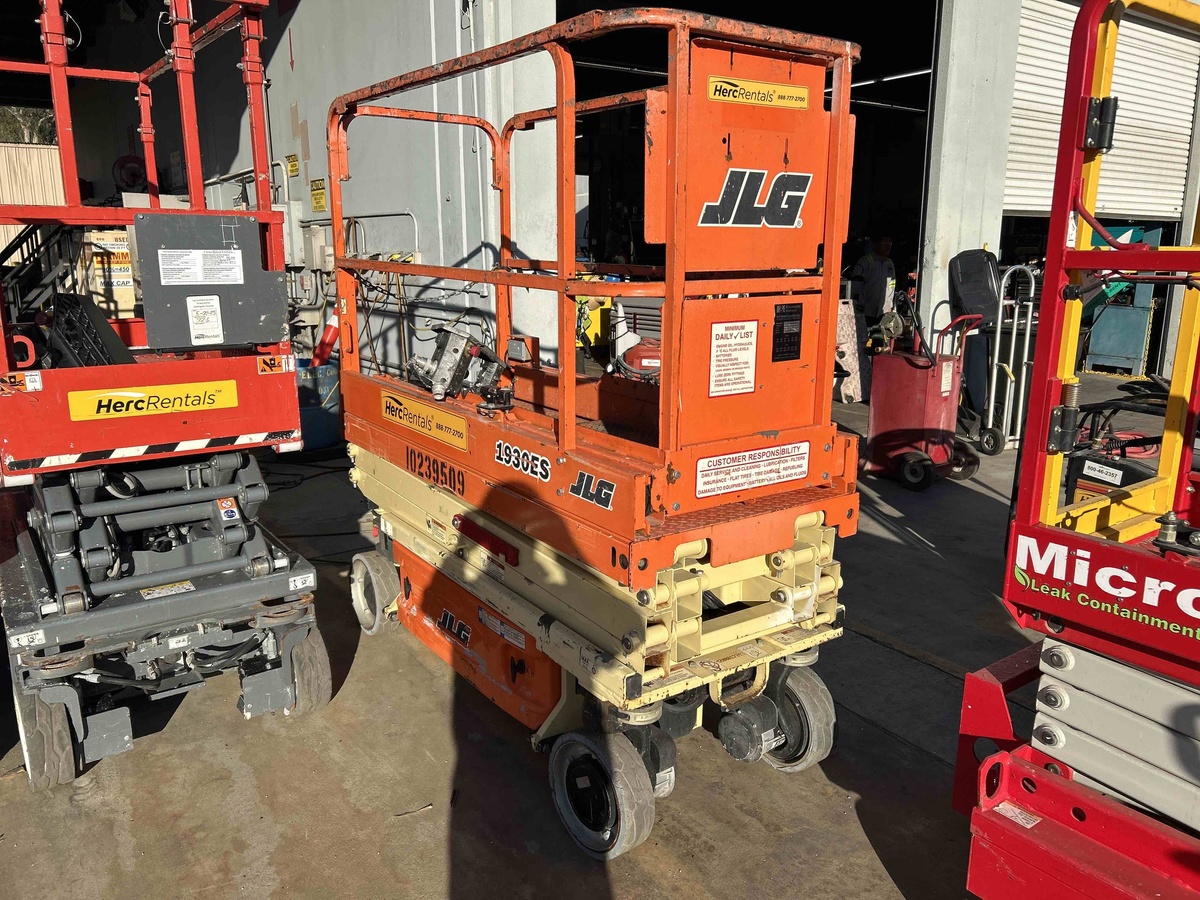 2018 JLG 1930ES