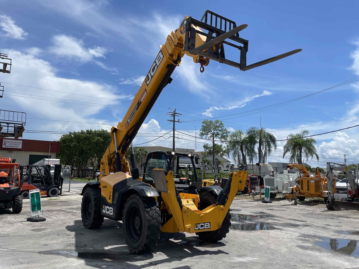 2022 JCB 510-56-2