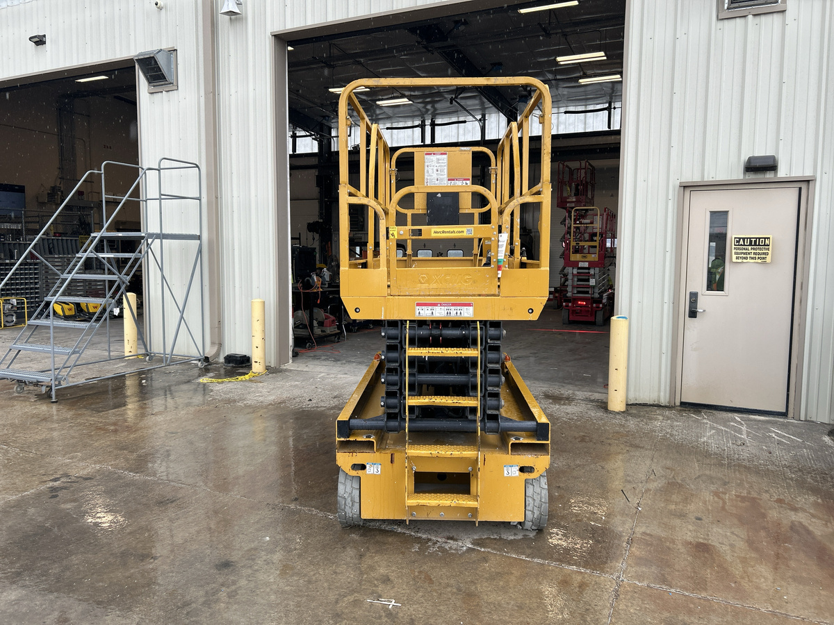 2021 XCMG XG3246DC-4