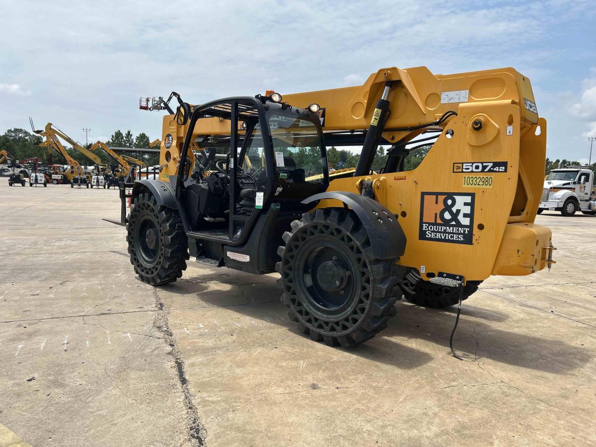 2021 JCB 507-42-3