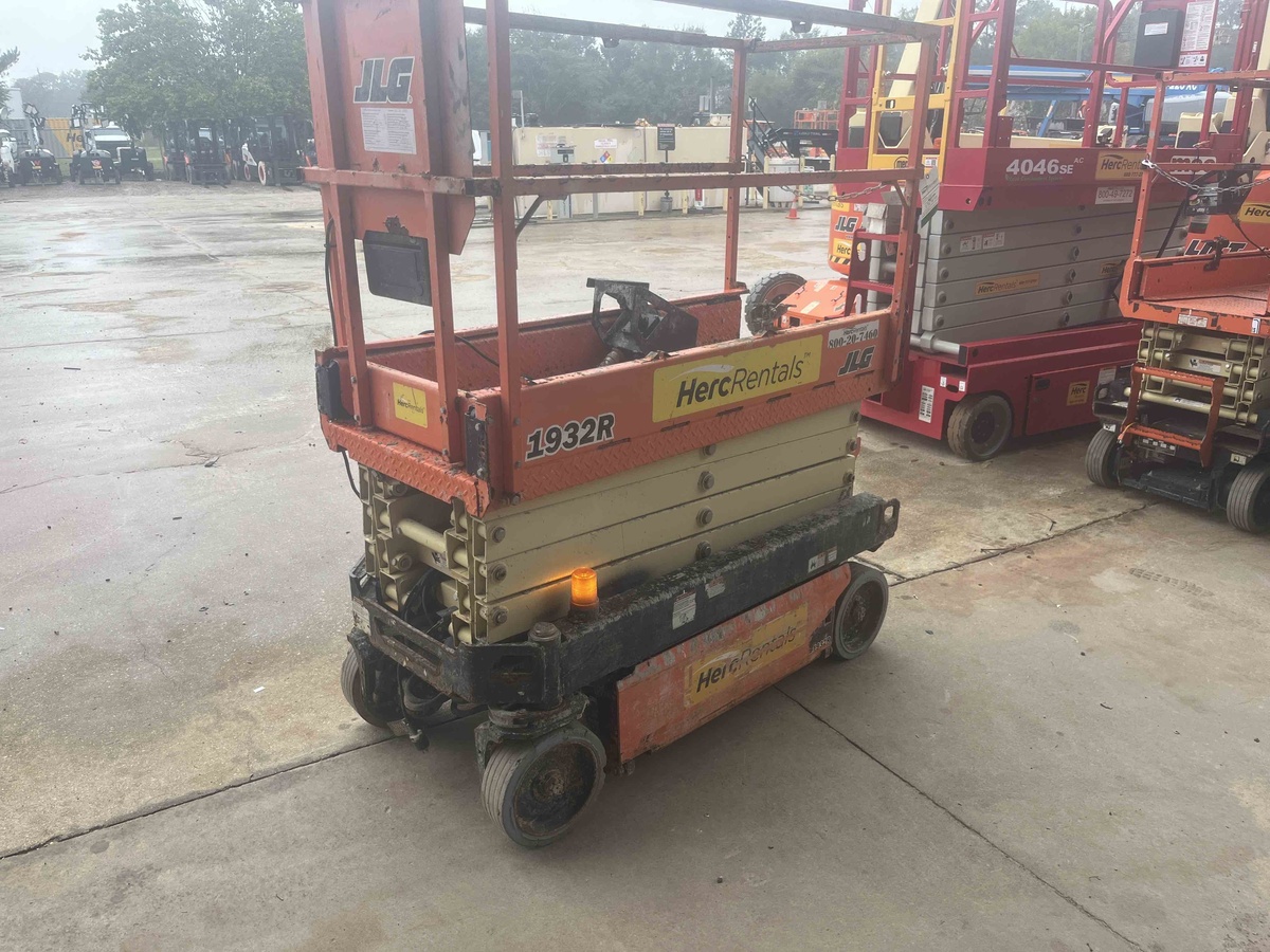 2018 JLG 1932R-4