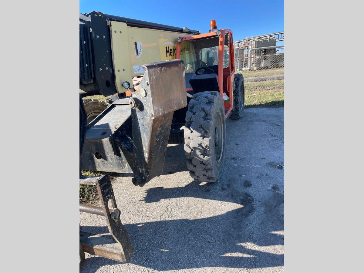 2018 JLG 1255