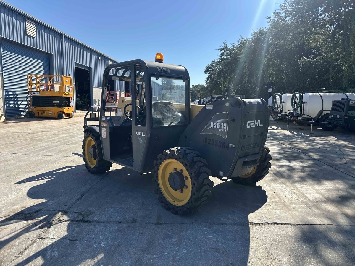2018 Gehl RS5-19-3