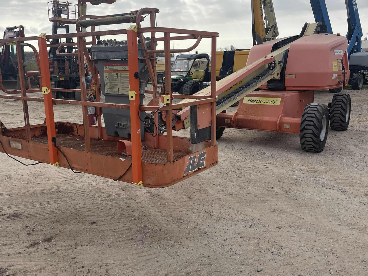 2018 JLG 400S-2