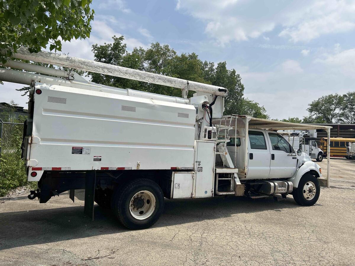 2000 Ford F750-5