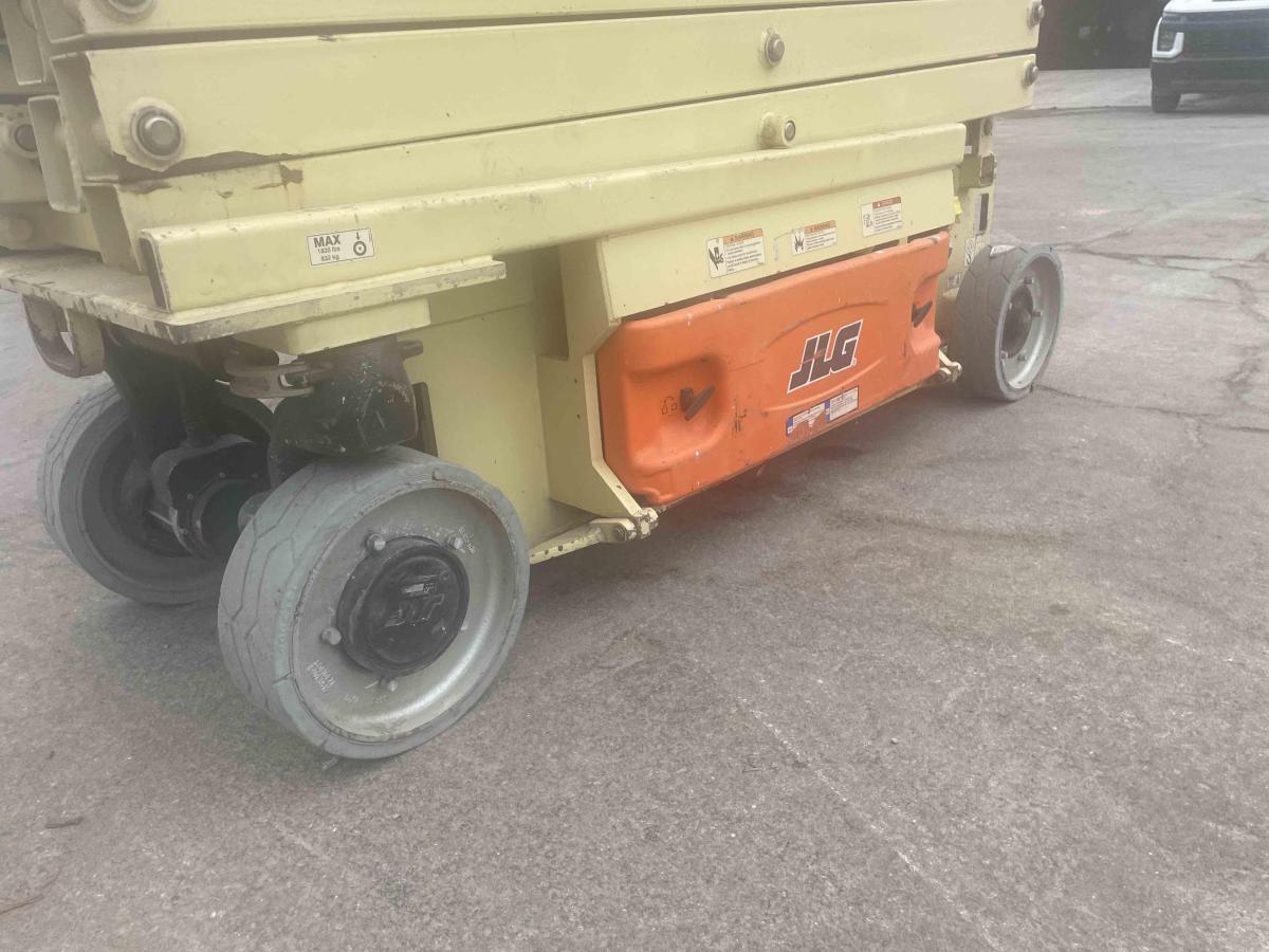 2016 JLG 2632ES