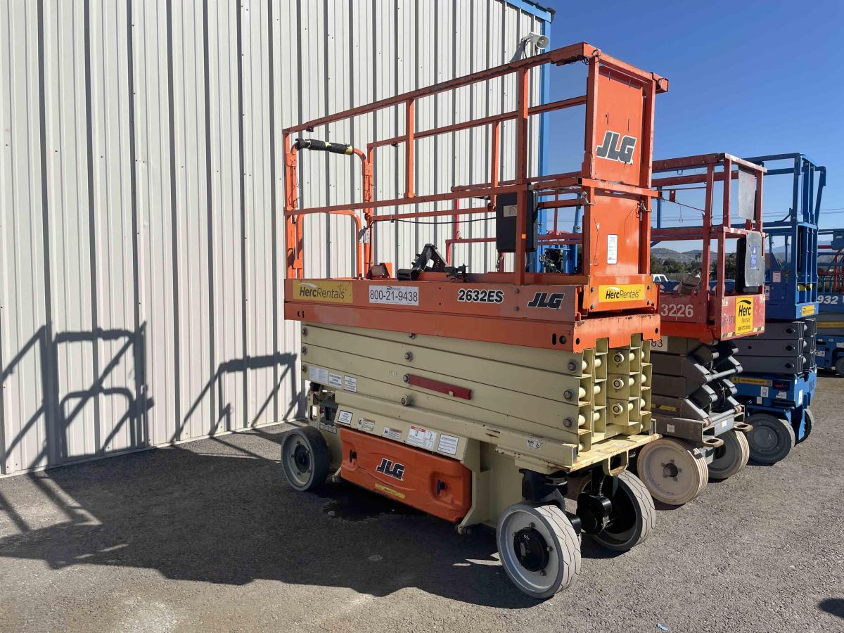 2018 JLG 2632ES