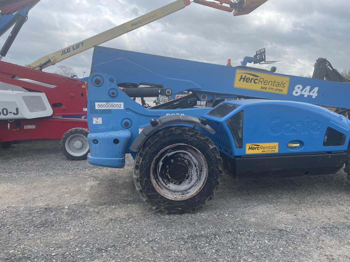 2018 Genie GTH 844