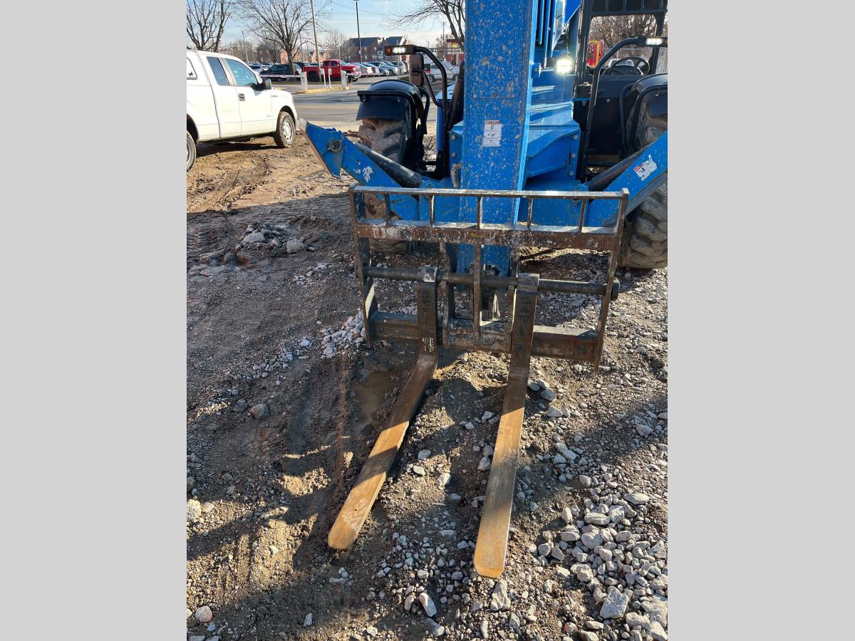 2019 Genie GTH-1056