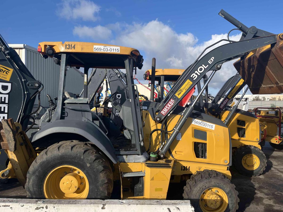 2019 John Deere 310-4