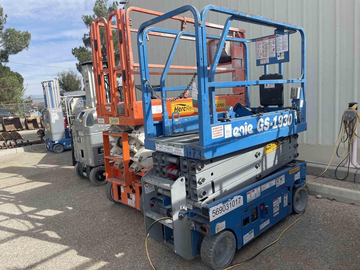 2018 Genie GS-1930