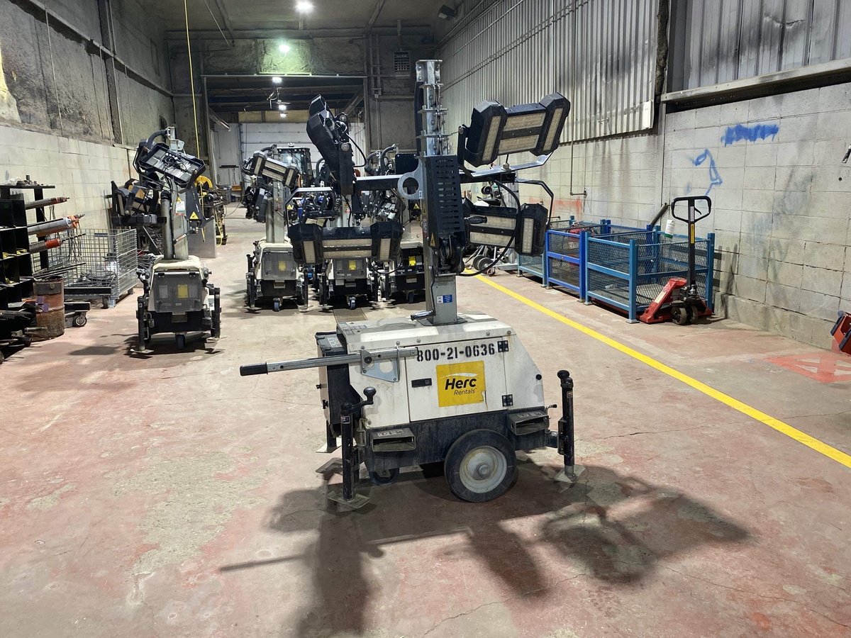 2018 Magnum PLT240-1