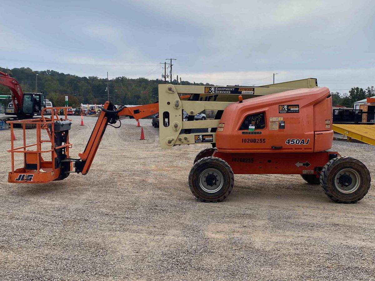 2016 JLG 450AJ