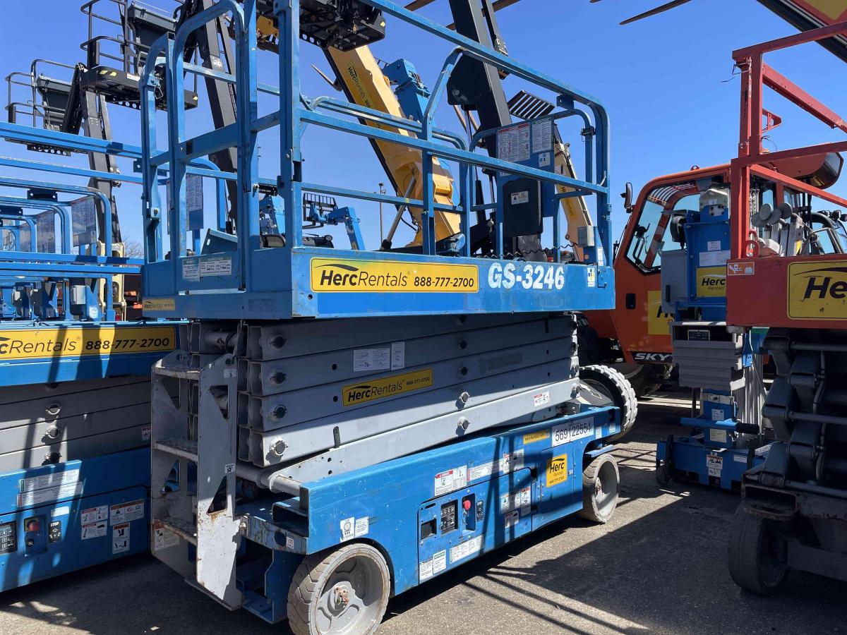 2016 Genie GS-3246