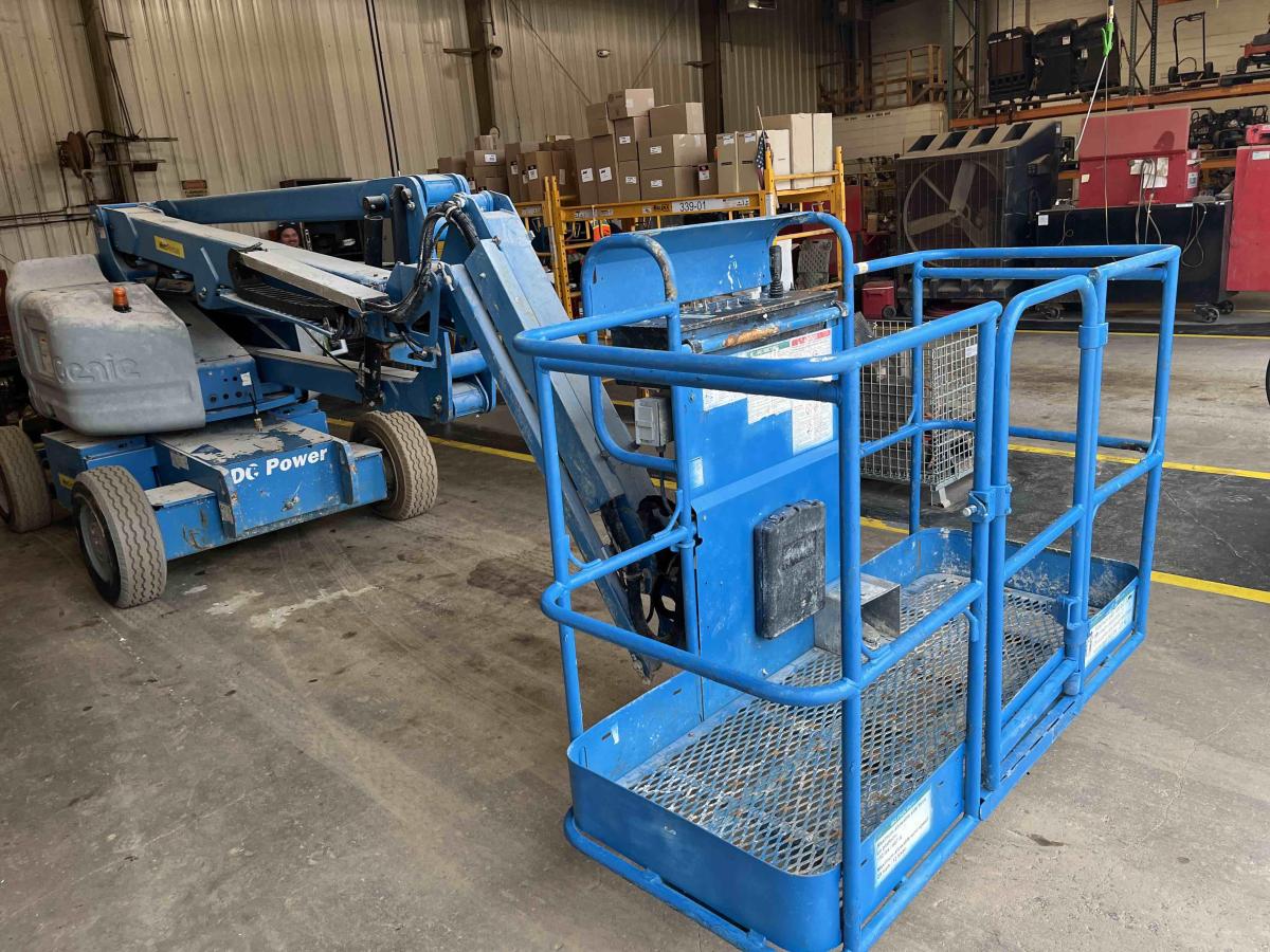 2016 Genie Z-45/25-2