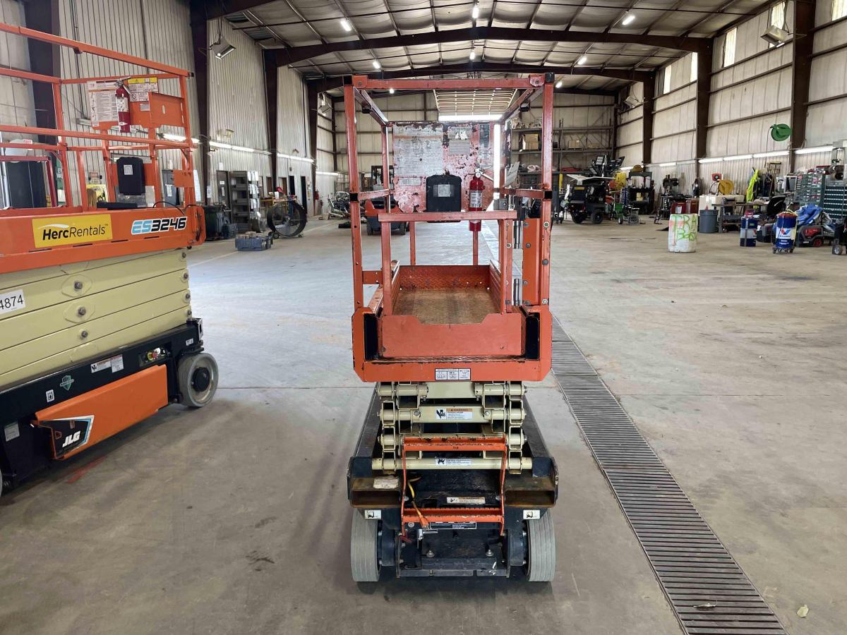 2018 JLG 1932R