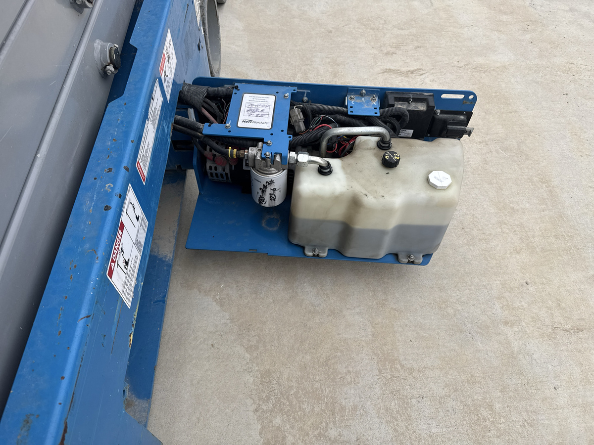 2017 Genie GS-3232-10