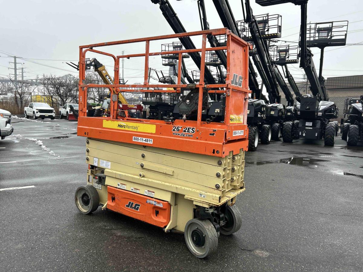2016 JLG 2632ES
