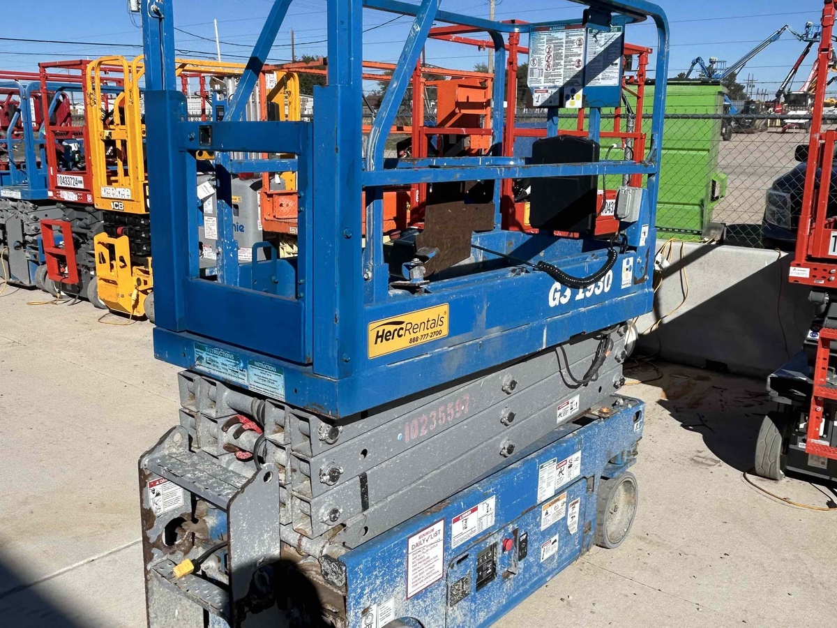 2018 Genie GS-1930
