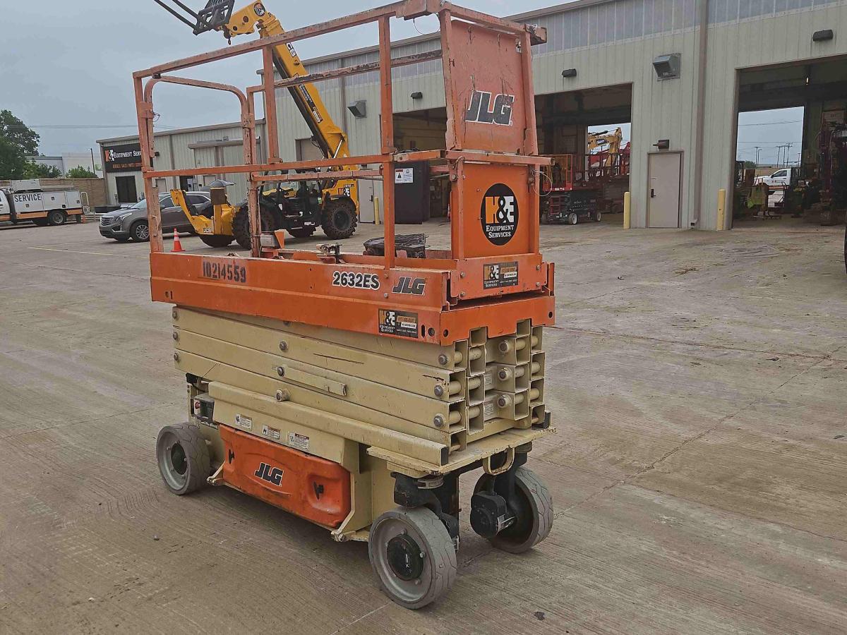 2017 JLG 2632ES-2