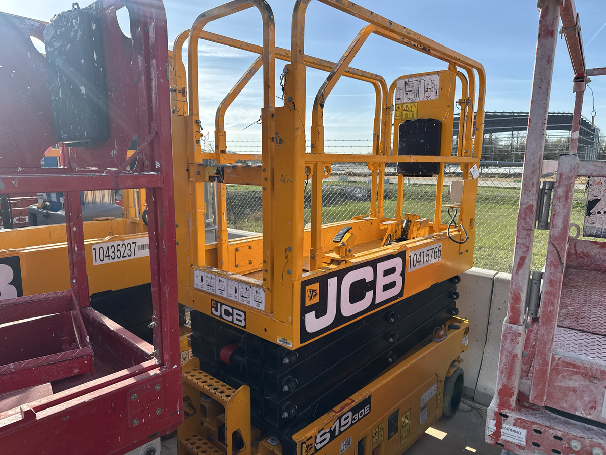 2023 JCB S1930E