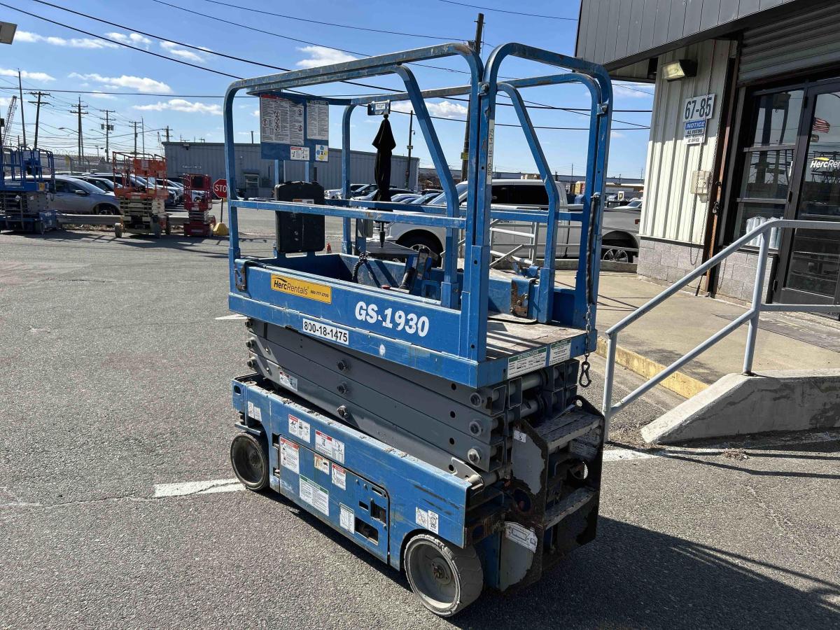 2017 Genie GS-1930