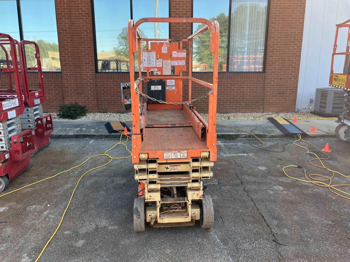 2017 JLG 1930ES
