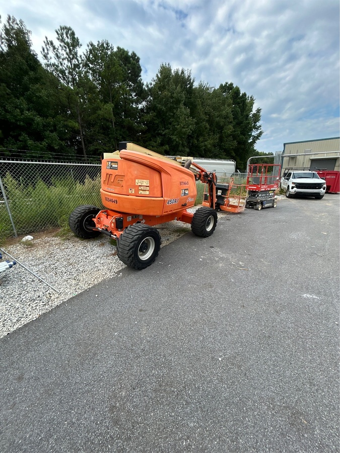 2017 JLG 450AJ-2