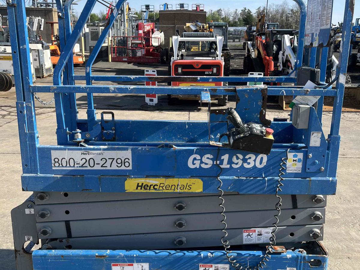 2018 Genie GS-1930