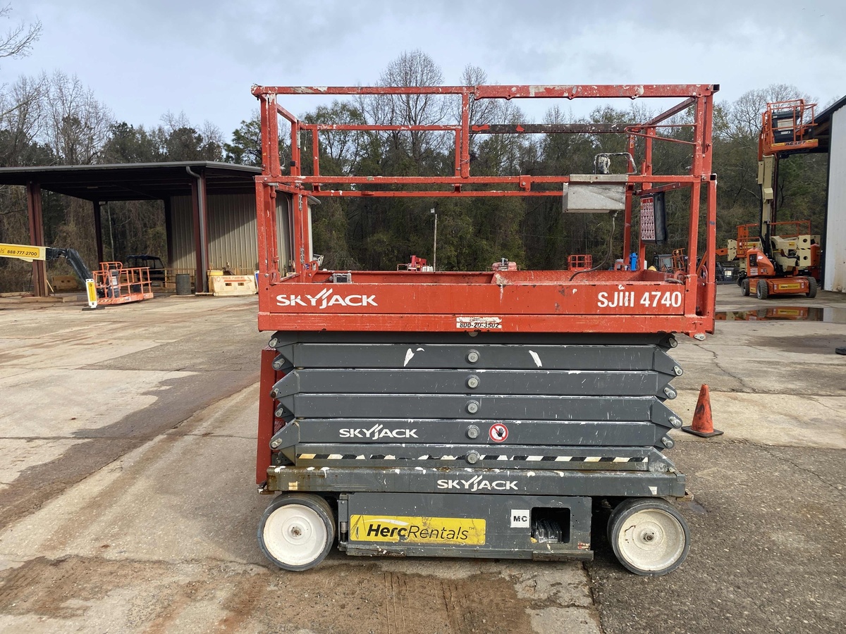 2018 Skyjack SJ4740