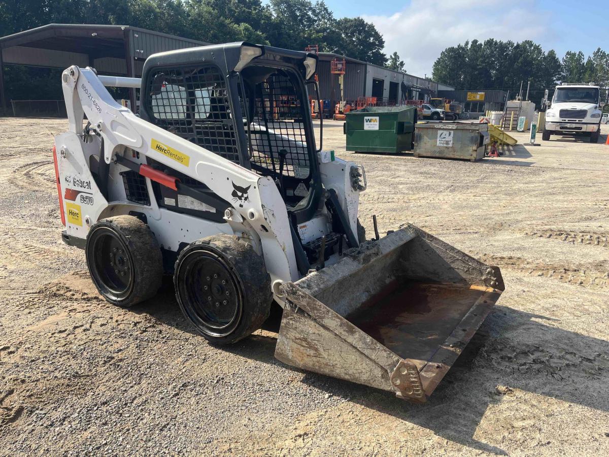 2018 Bobcat S570