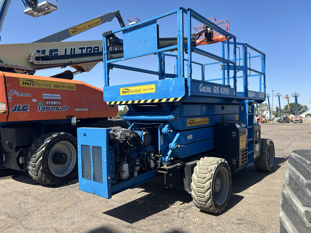 2019 Genie GS-4390 RT-5
