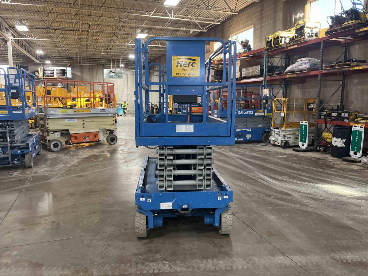 2013 Genie GS-3246