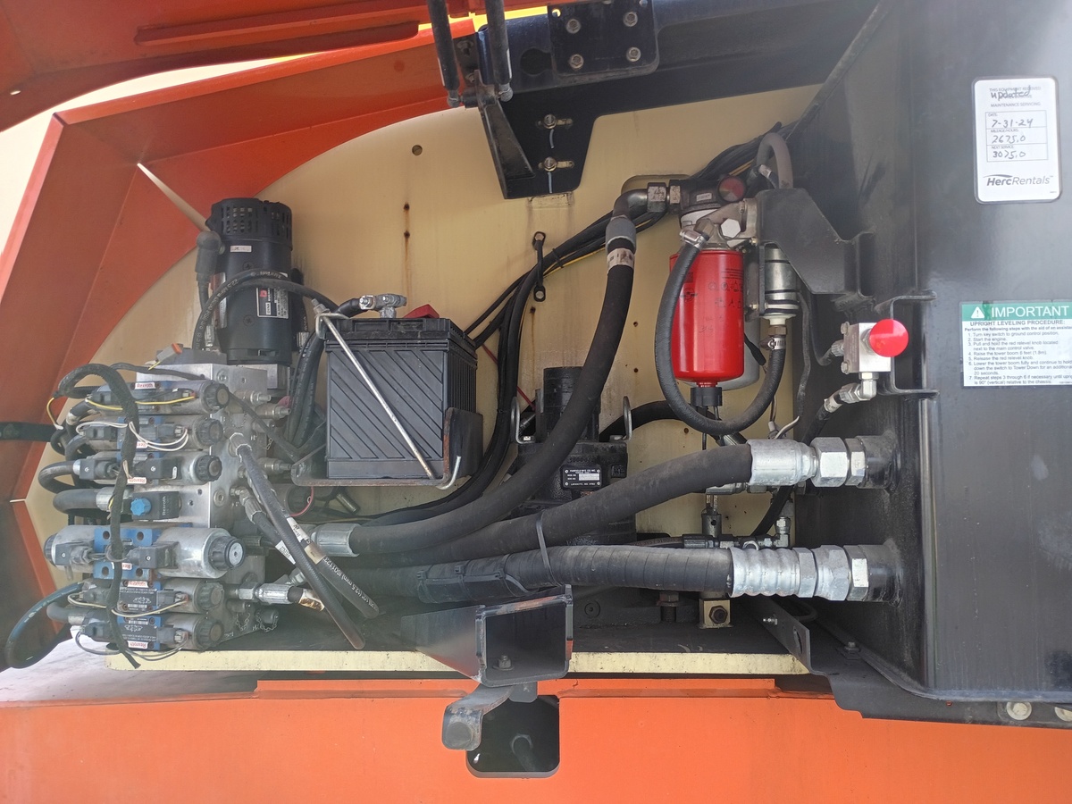 2015 JLG 800AJ-8