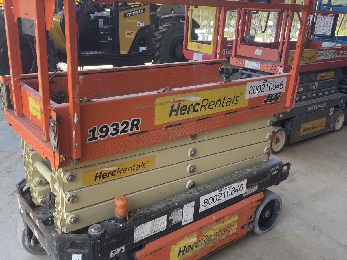 2018 JLG 1932R