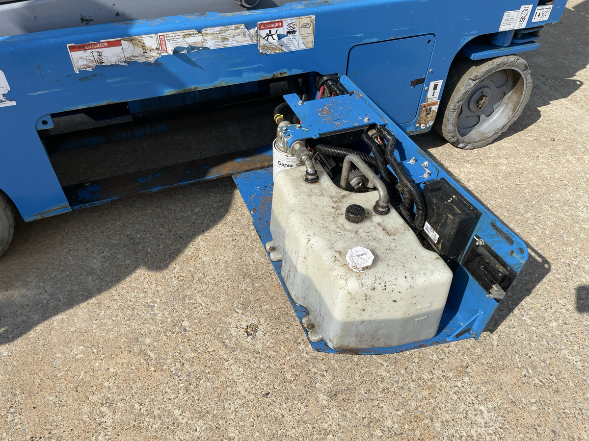 2018 Genie GS-3232-10
