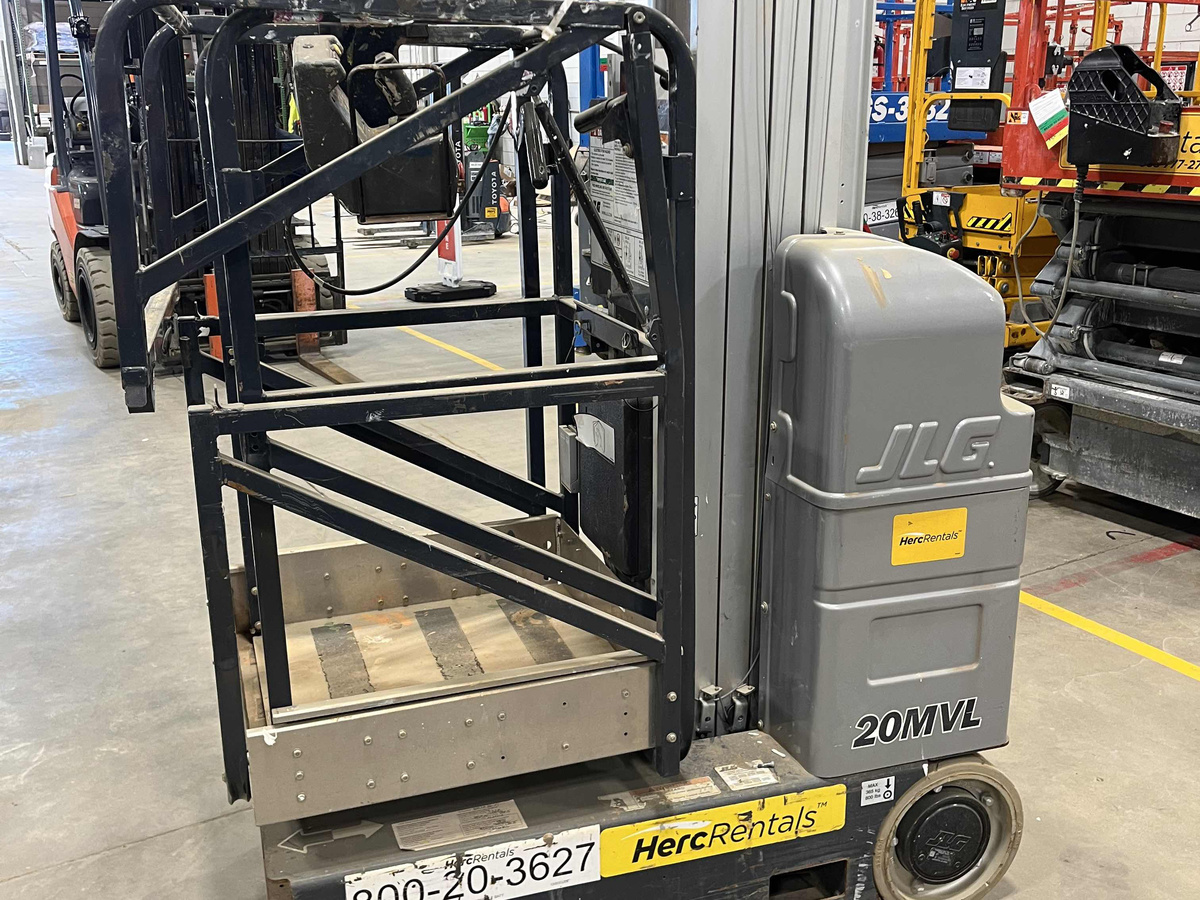 2018 JLG 20MVL