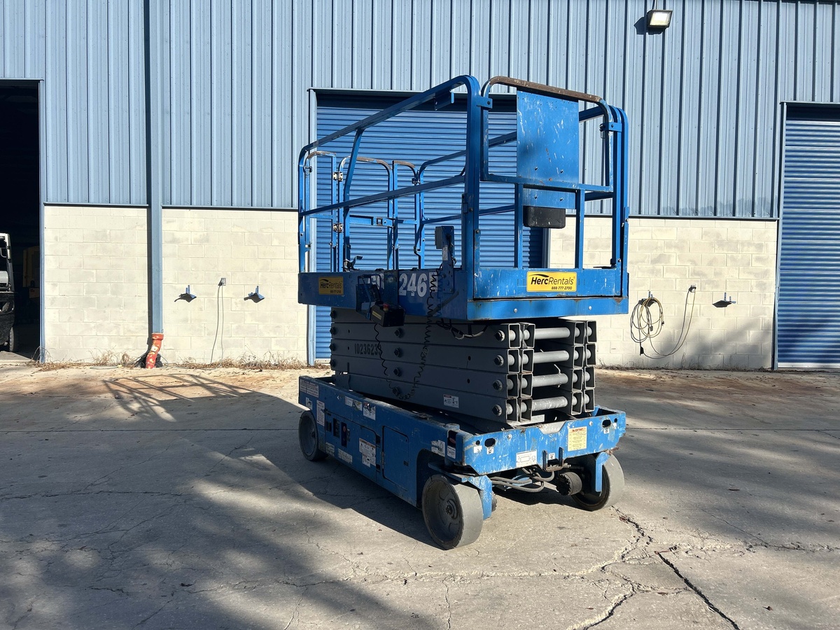 2018 Genie GS-3246-2