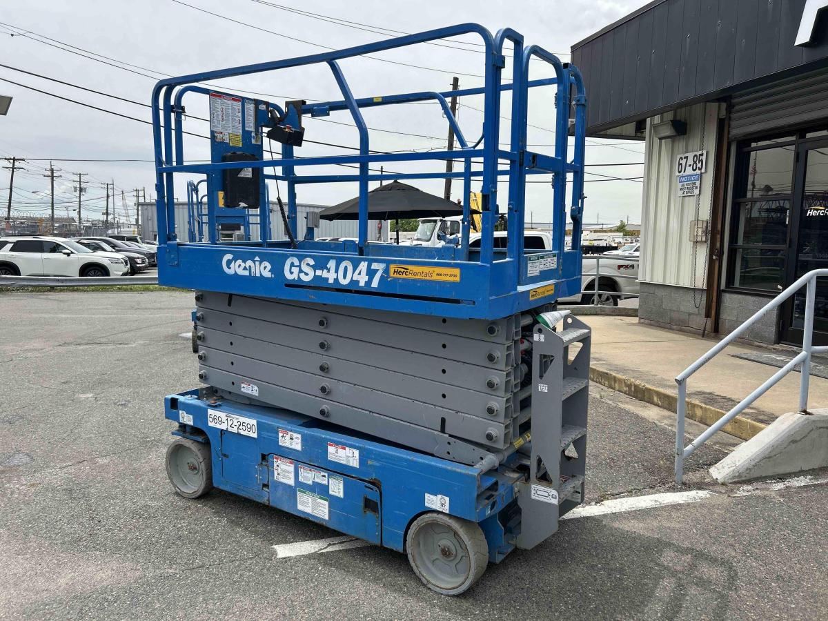 2017 Genie GS-4047-2