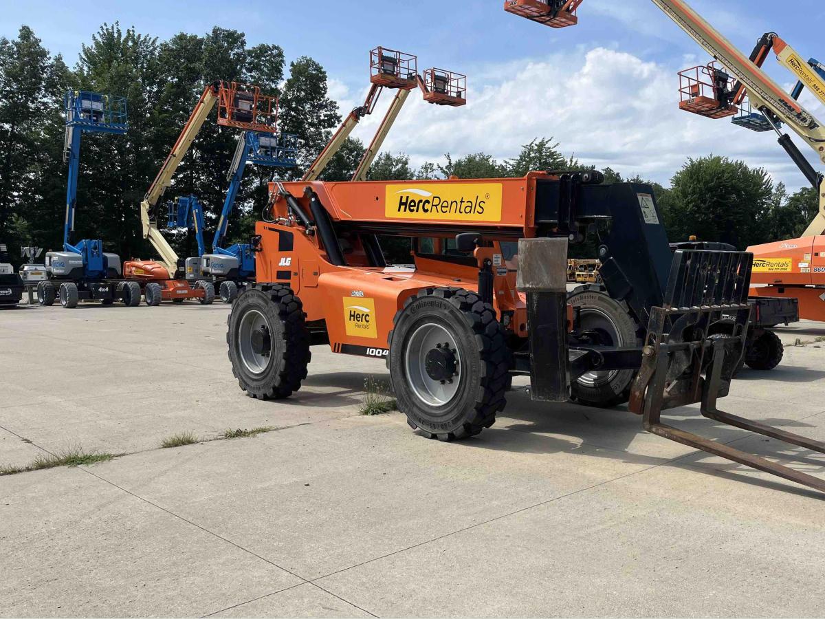 2020 SkyTrak 10042