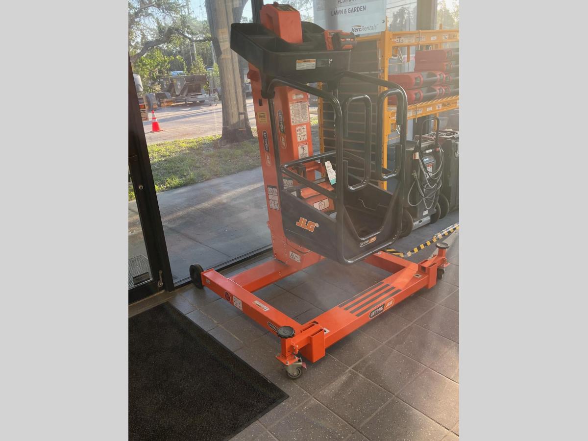 2021 JLG FT140
