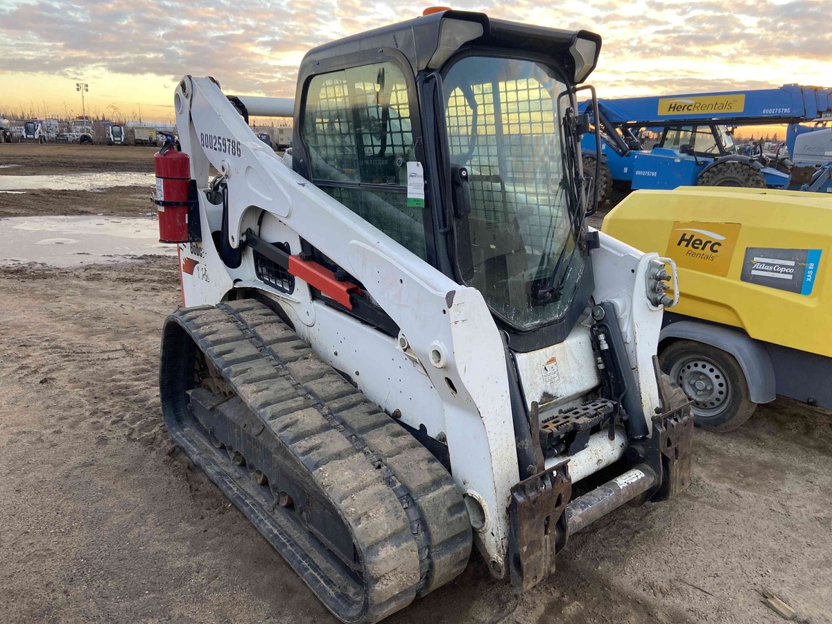2019 Bobcat T740