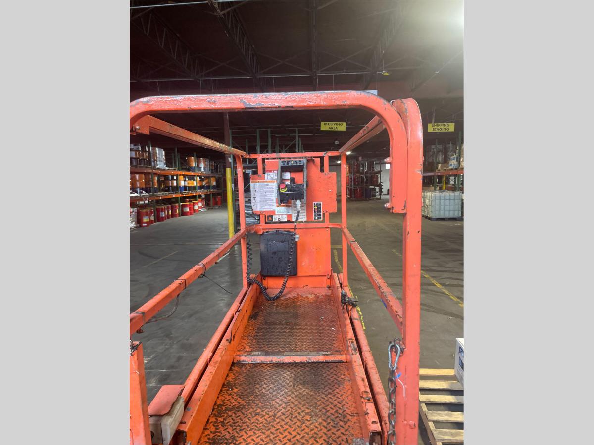 2017 JLG 1930ES