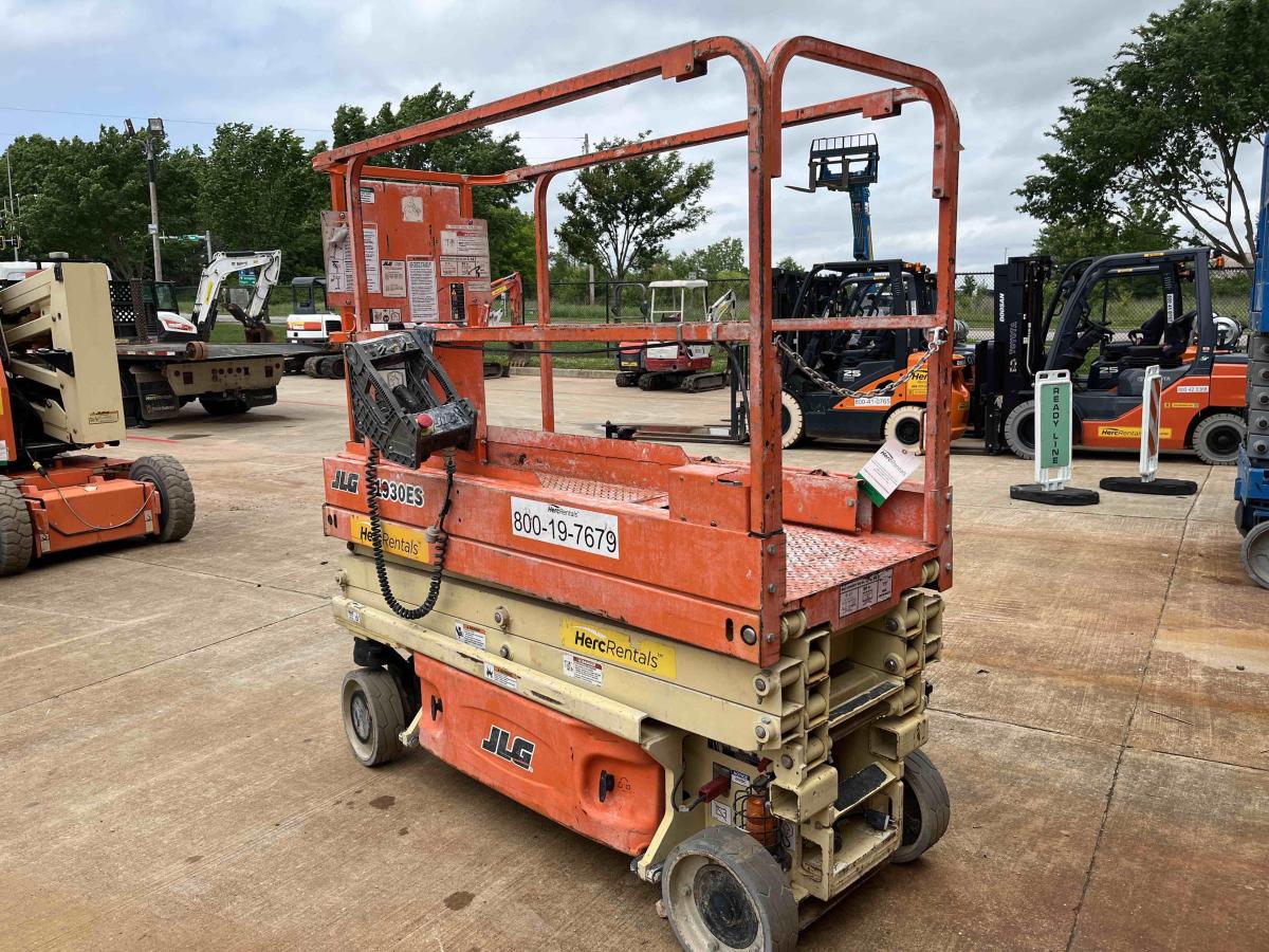 2018 JLG 1930ES
