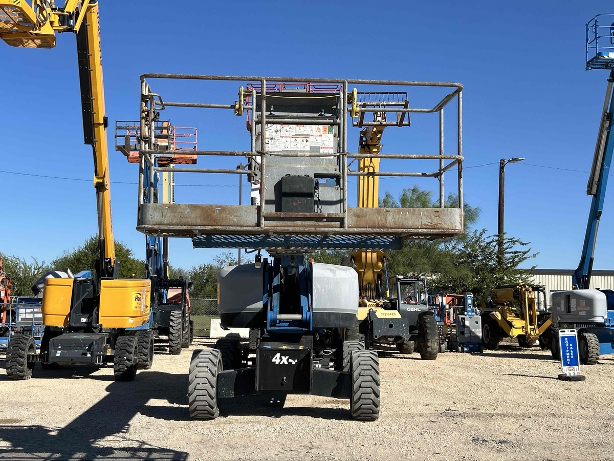 2019 Genie S-60XC-4
