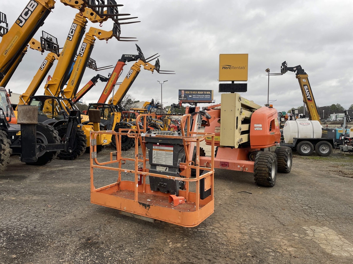 2018 JLG 450AJ