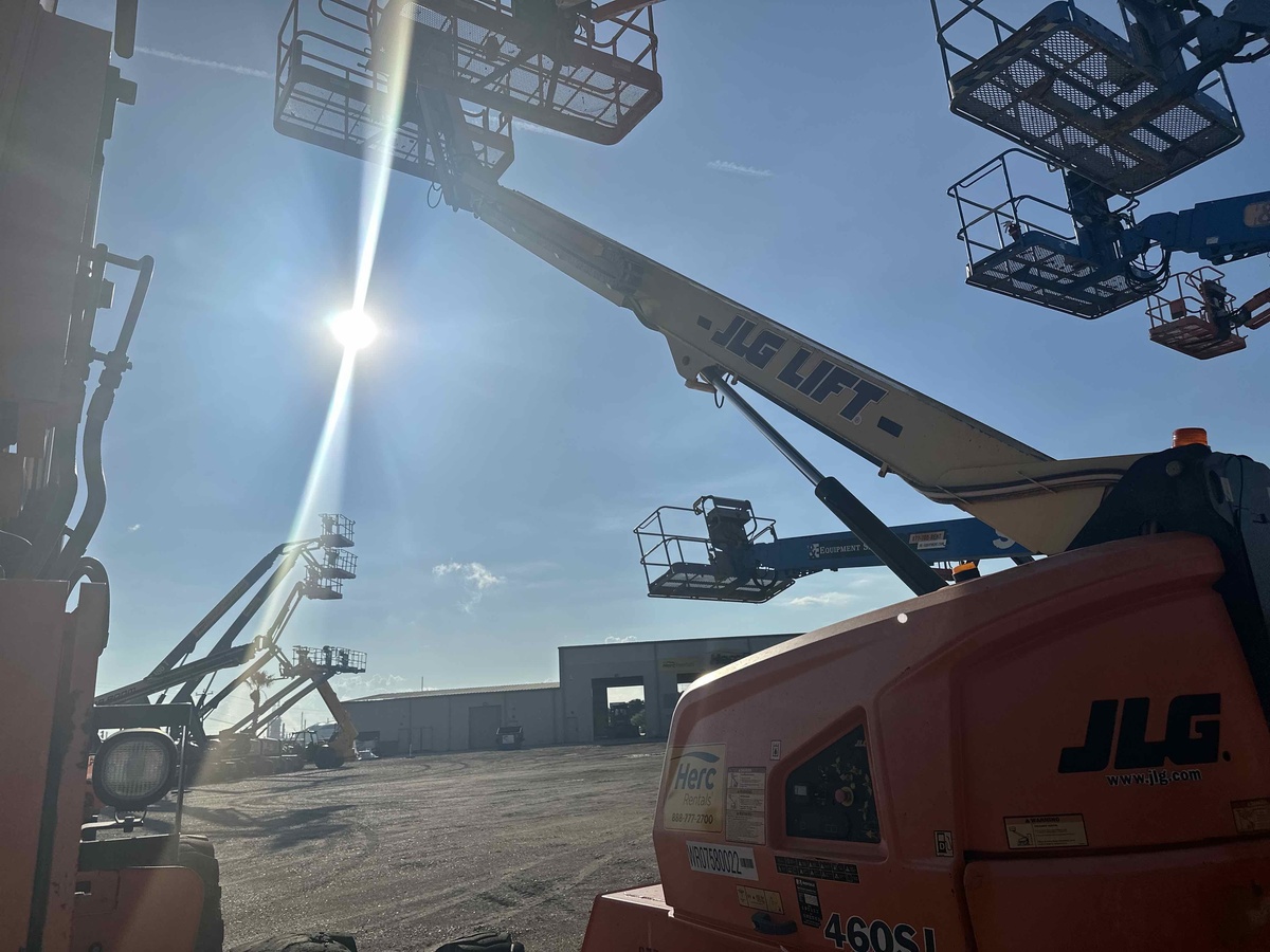 2017 JLG 460SJ-5