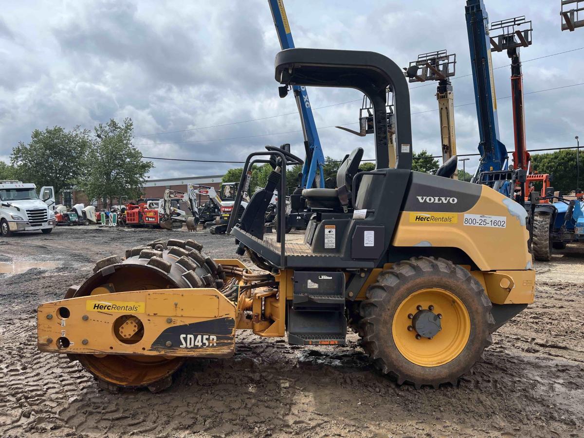 2019 Volvo SD45B-1